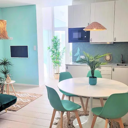 Vakantiehuis The Shore At Seaside Paradise - Cozy Patio On The Promenade *